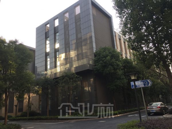 松江新桥独栋104版块厂房2382平米