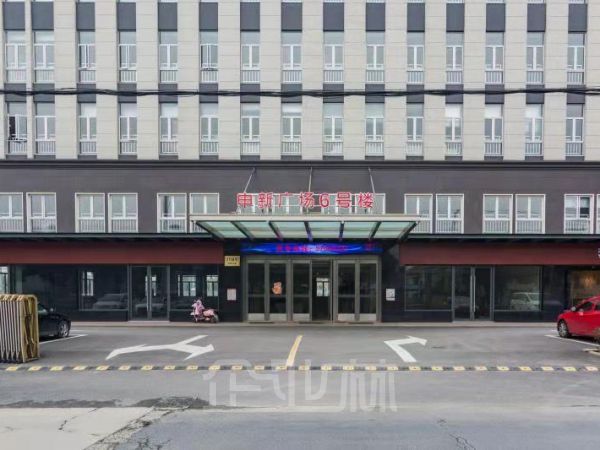 出租底楼旺铺158—660平 适合培训机构 松江申新广场
