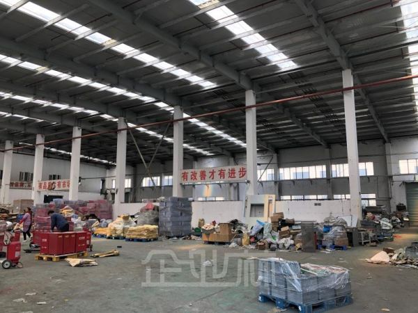 出售青浦独栋单层5600平火车头机械厂房